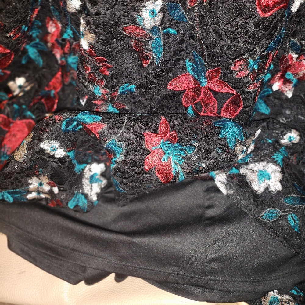 Torrid embroidered lace cocktail dress 2 - Picture 3 of 7